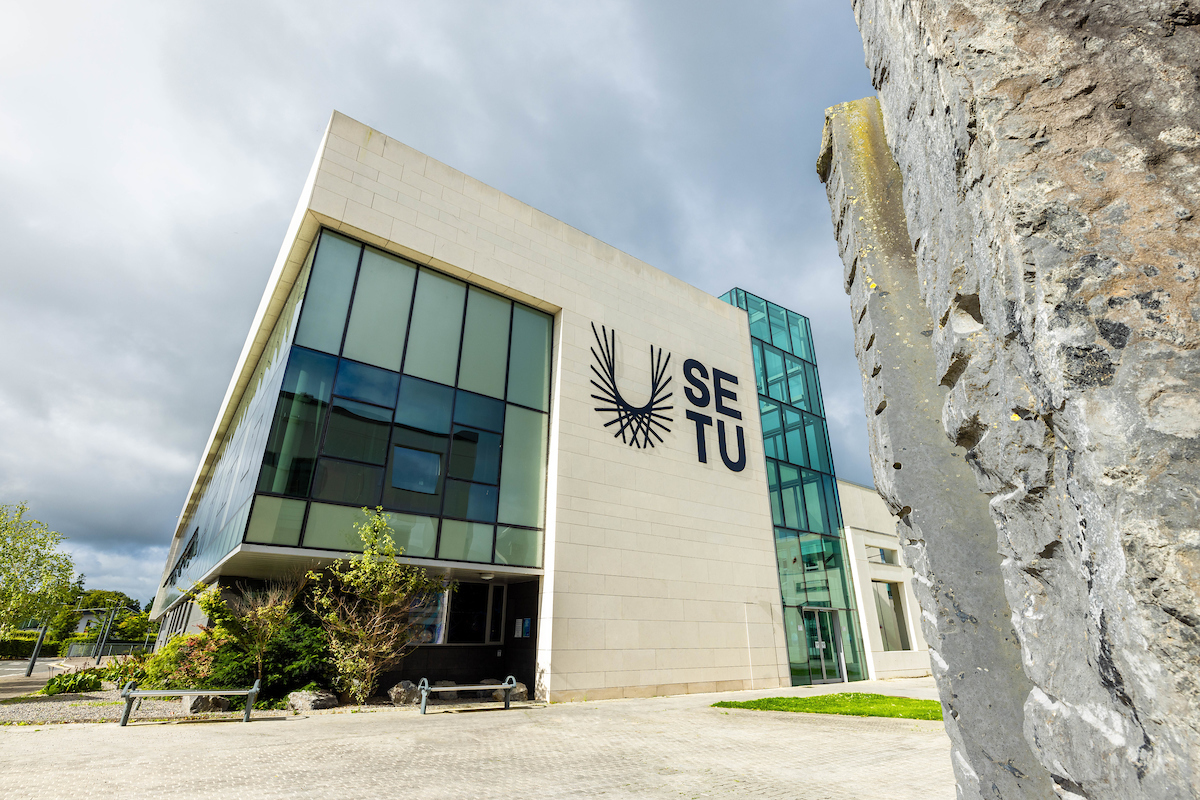 Photo of SETU building